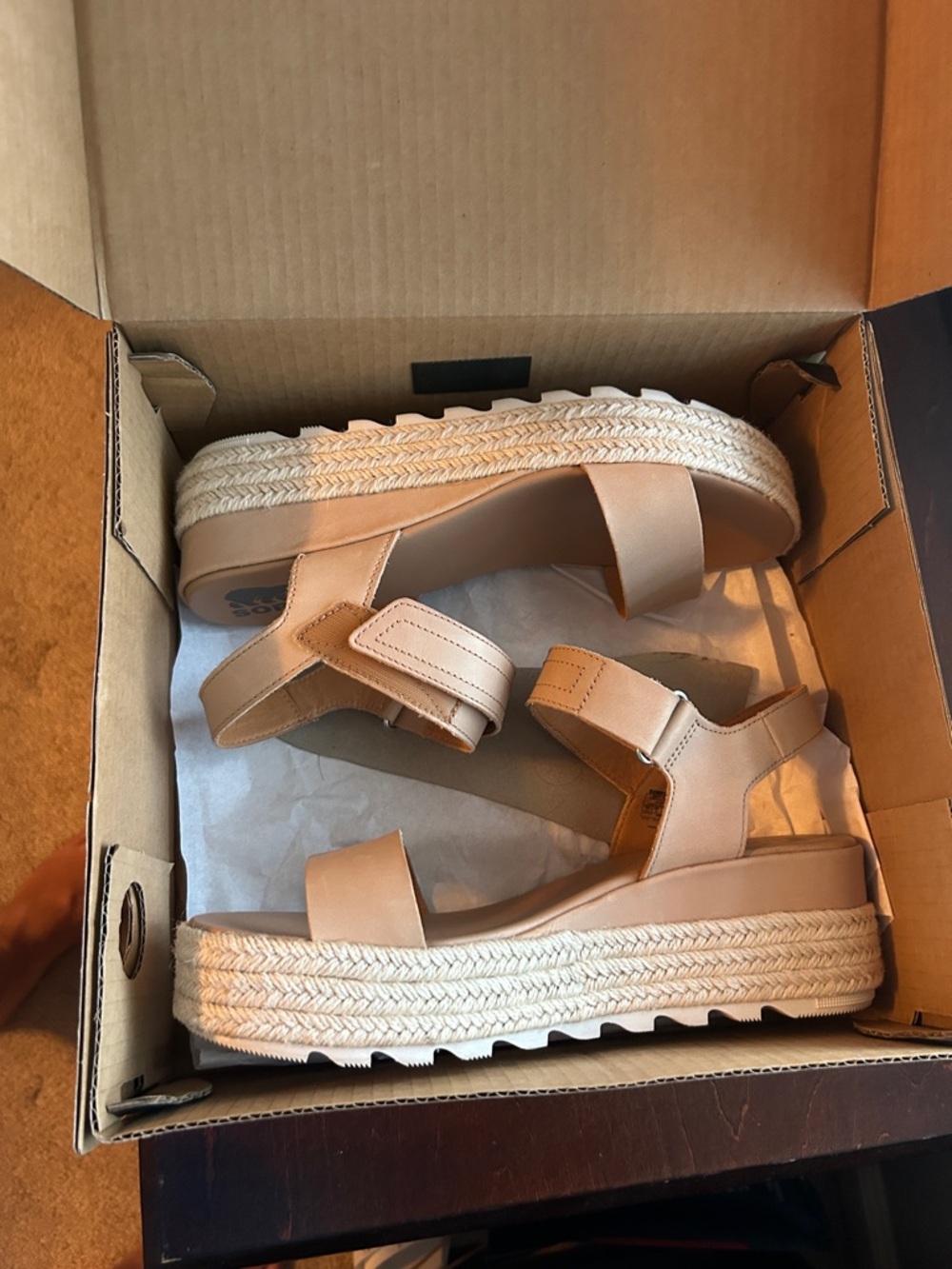 Sorel Cameron Platform Sandal in Beige and White